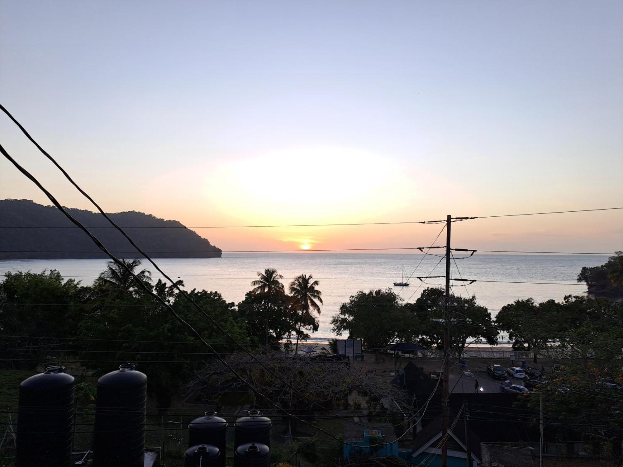 Las Cuevas Beach Lodge Bagian luar foto