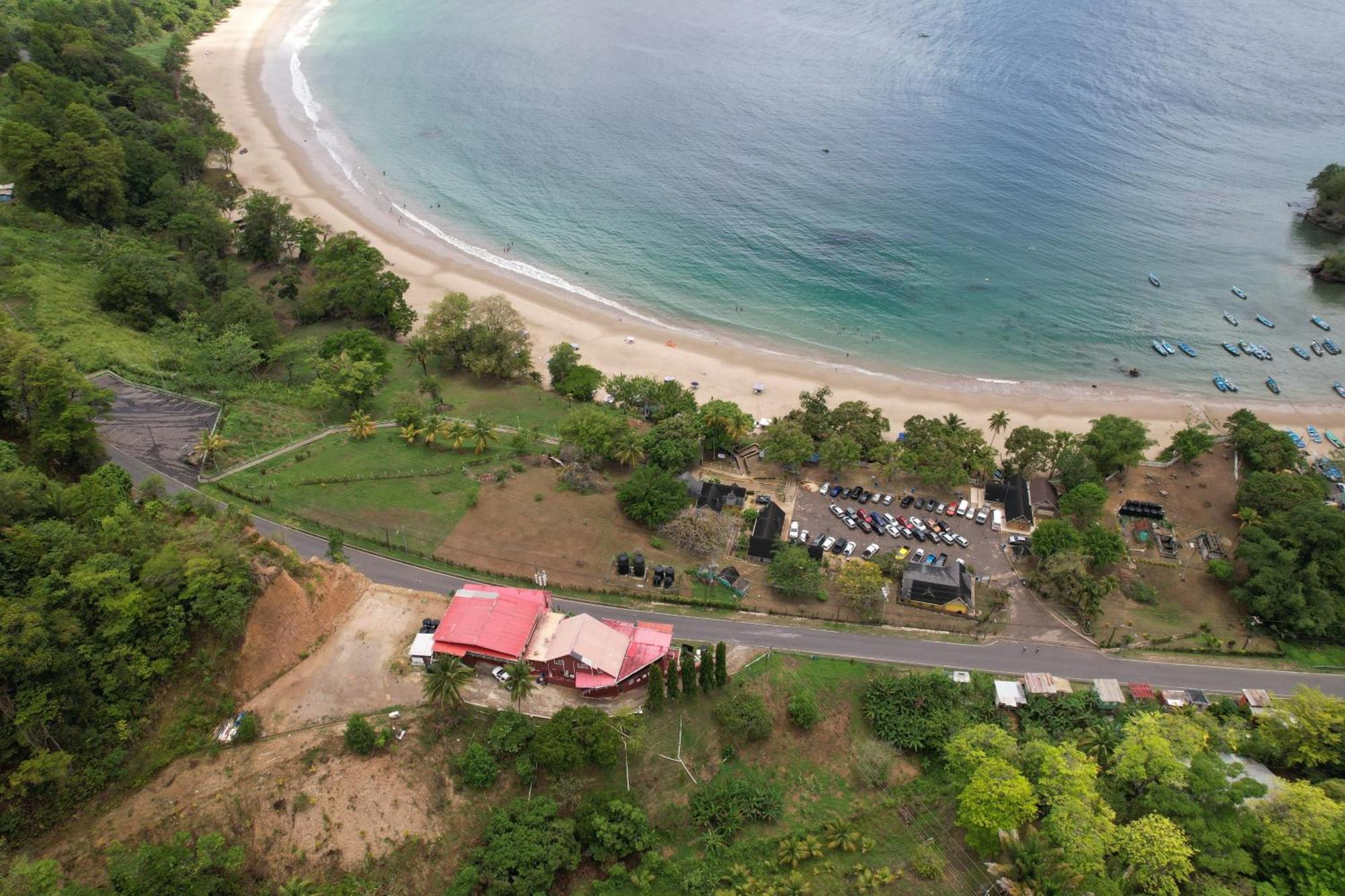 Las Cuevas Beach Lodge Bagian luar foto